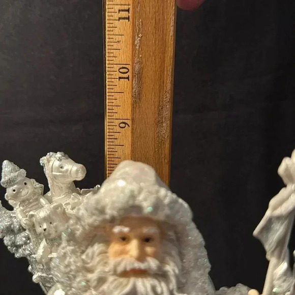 Vintage Old World Santa Music Box from San Francisco Music Box Company - Picture 12 of 12